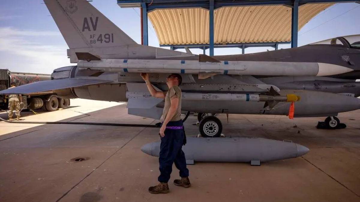 США готові навчати українських пілотів, щойно Україна визначить їх список