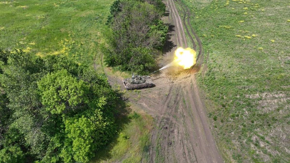 Загальні бойові втрати противника з 24.02.22 по 29.08.23 — Генштаб ЗСУ: 261840 (+530) осіб, 733 (+3) РСЗВ, 820 (+11) спецтехніки, 4414 (+14) танків