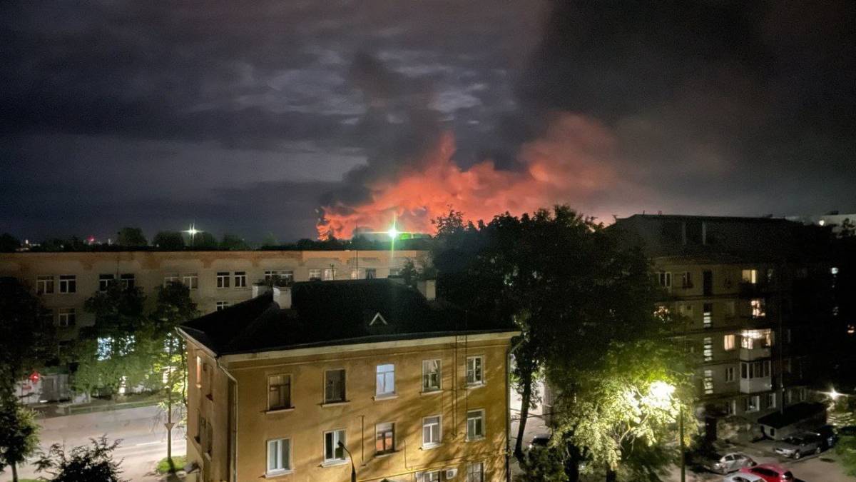 У Пскові безпілотники атакували аеродром «Хрести» і полк, причетний до звірств у Бучі