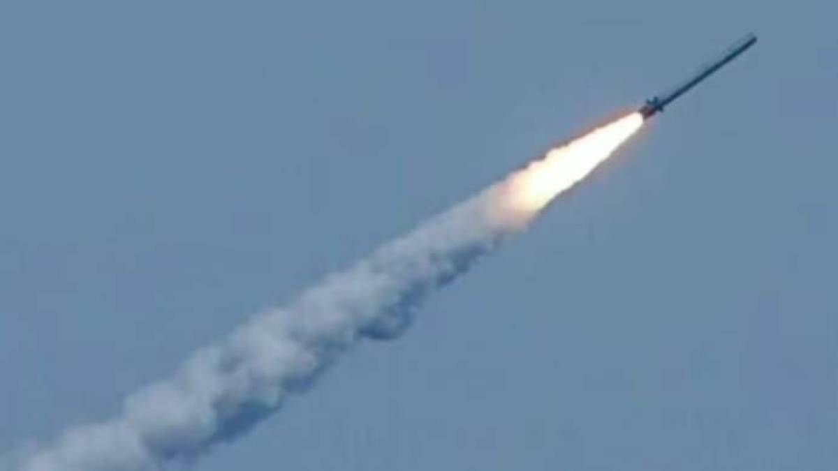 Нічна ракетна атака на Київ: загинули двоє людей