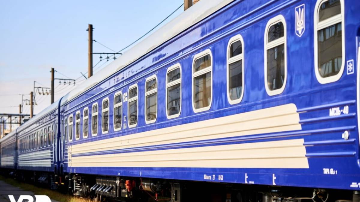 В Укрзалізниці повідомили про затримку потягів через нічний обстріл