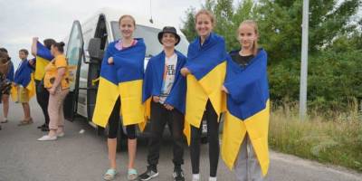 Україні повернули 11 дітей, яких росіяни тримали на окупованій частині Херсонщини