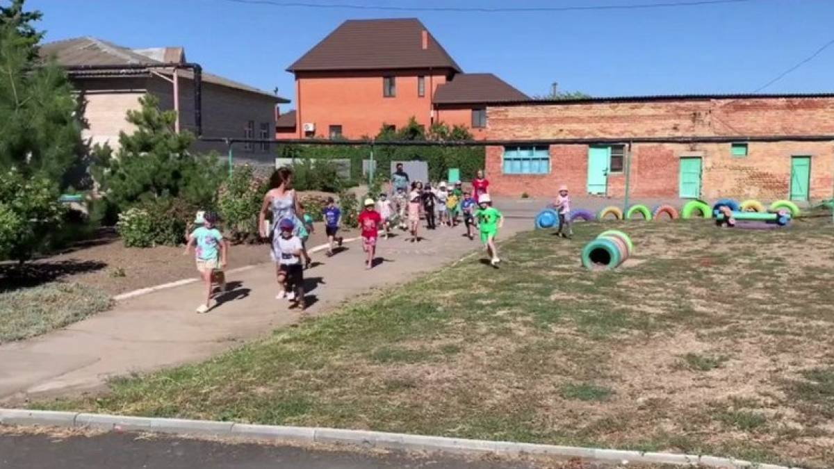 На Мелітопольщині рашистам всюди мерехтять терористи і вони проводять евакуацію навіть у дитсадках