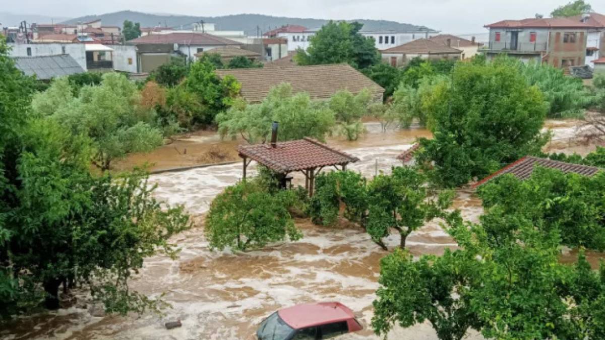 Повені у Туреччині: підтоплений Стамбул, є загиблі та зниклі безвісти