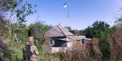 “Сталеві” прикордонники після розмінування підняли прапор України у двох селах “сірої зони”