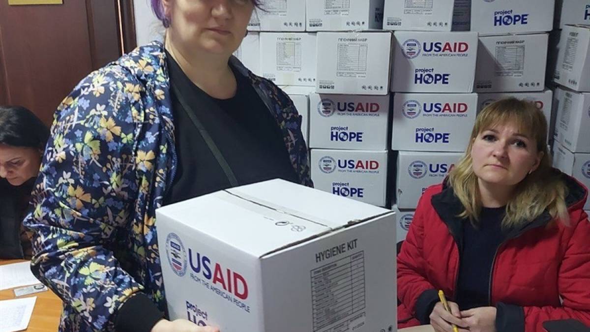 В Запорожье можно получить гуманитарную помощь, позвонив по телефону