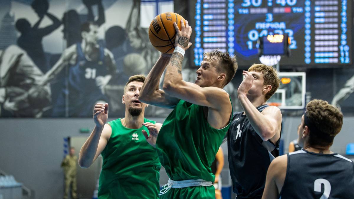 БК «Запоріжжя» перемагає в контрольному матчі БК «Будівельник»