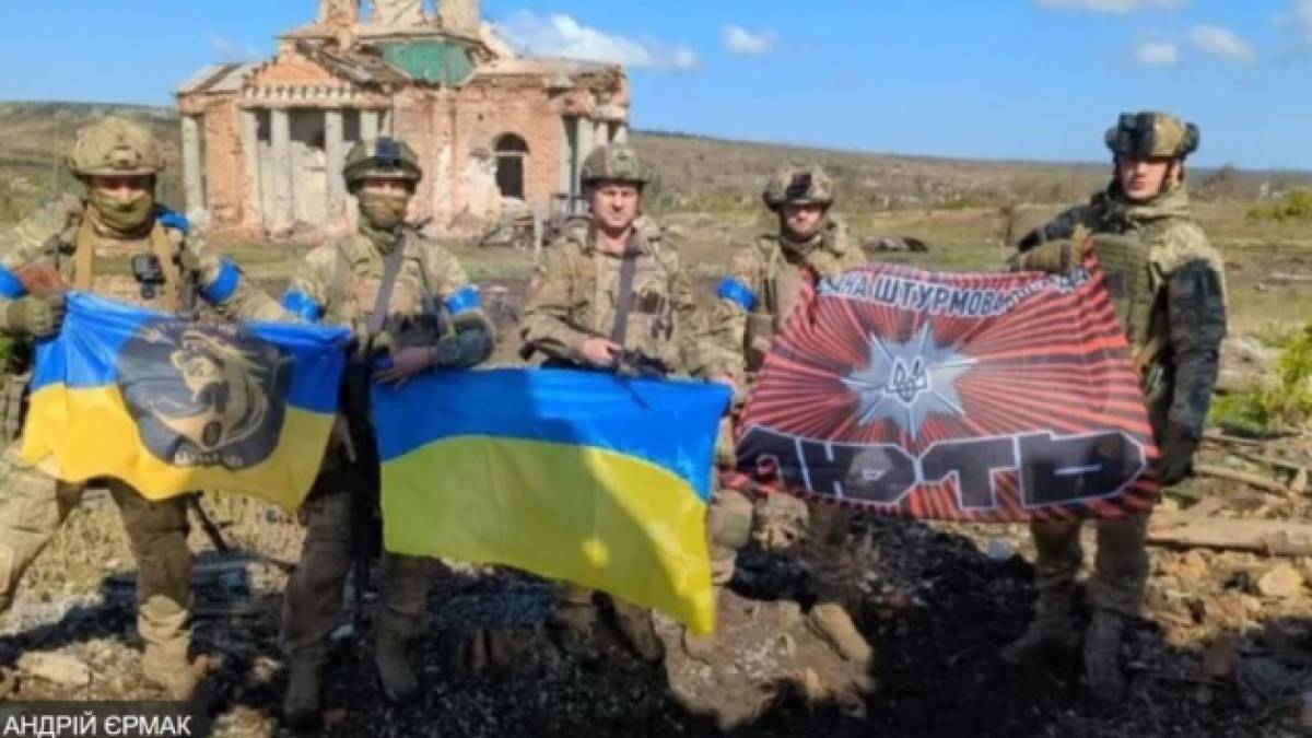 Офіційно. Українські військові звільнили Кліщіївку на Донеччині – Олександр Сирський та “Лють”