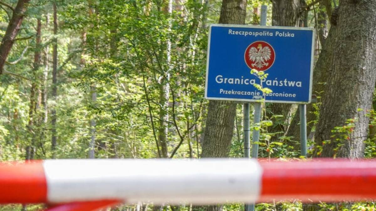 У Польщі вступила в дію заборона на в’їзд автівок, зареєстрованих в рф