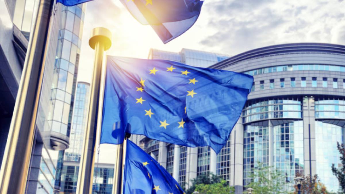 Єврокомісія запропонувала продовжити тимчасовий захист для українців до березня 2025 року