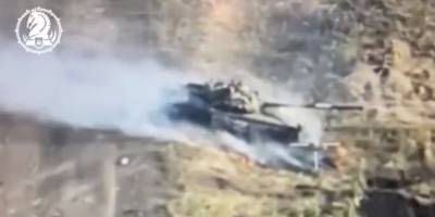 На Запоріжжі танк рашистів підірвався на міні, а піхоту, що супроводжувала його, накрили вогнем свої ж