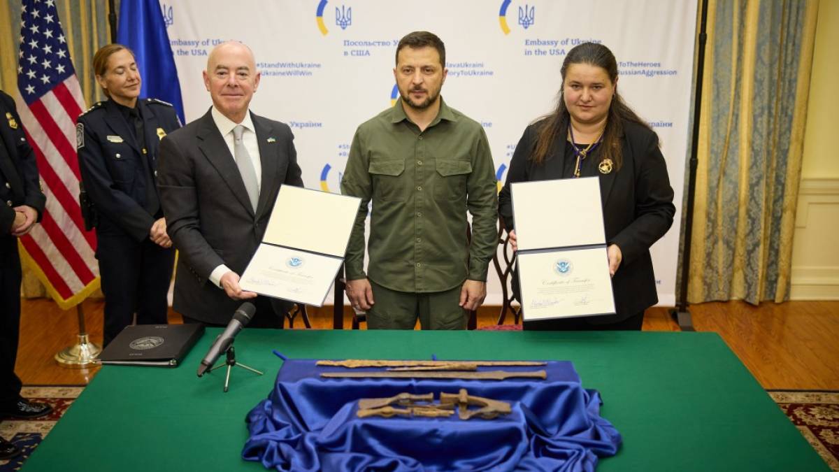 США повернули Україні культурні цінності, викрадені росією з окупованих територій