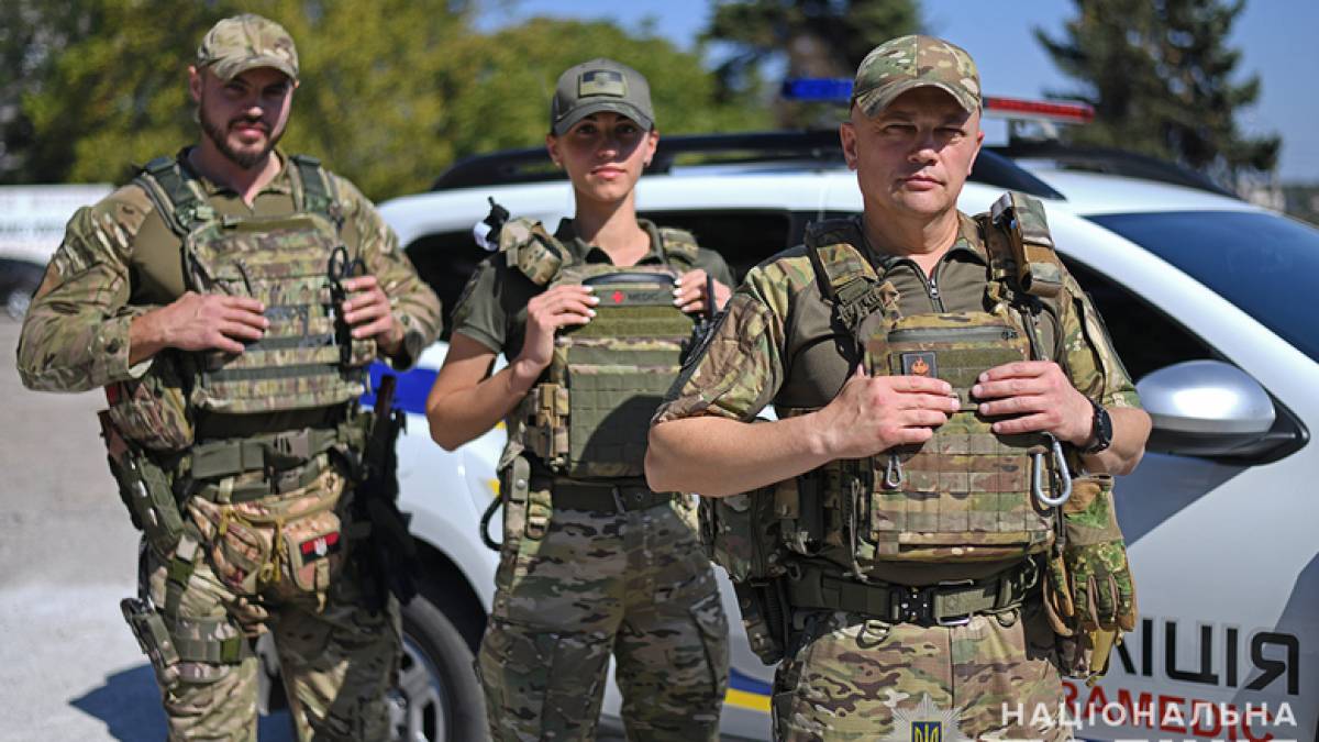 Парамедики поліції Запоріжжя першими прибувають на місця ворожих «прильотів»