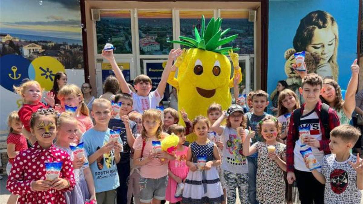 У Запоріжжі провели заняття з арттерапії для дітей-переселенців