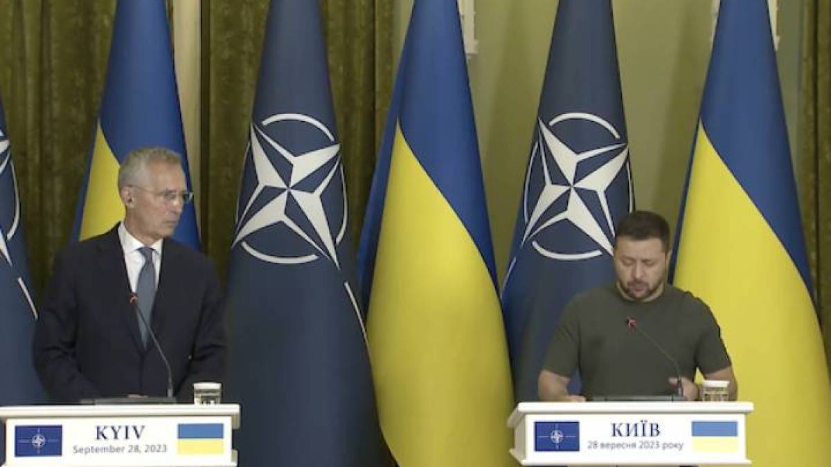 До Києва з неоголошеним візитом прибув генсек НАТО Столтенберг