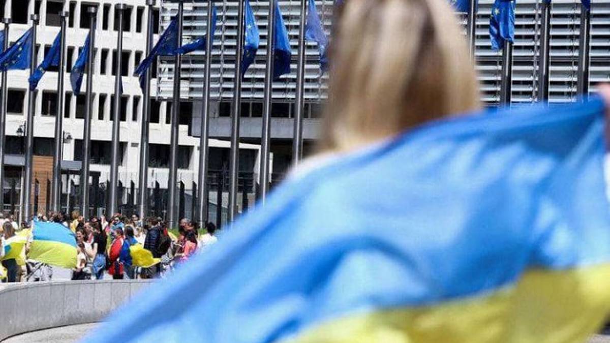 Рада ЄС продовжила термін дії тимчасового захисту для українців до березня 2025 року