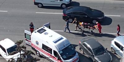 Вдень на проспекті Соборному літній людині сталося зле. Хто першим прийшов на допомогу?