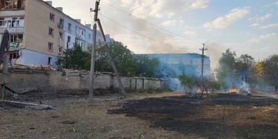 Ворог скинув дві керовані авіабомби на житловий квартал Берислава, пошкоджено об’єкт критичної інфраструктури, є постраждалі