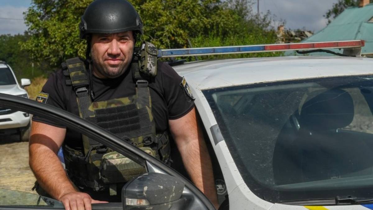 Поліцейський з Оріхова розповів про життя у місті, яке нещадно обстрілюється ворогом