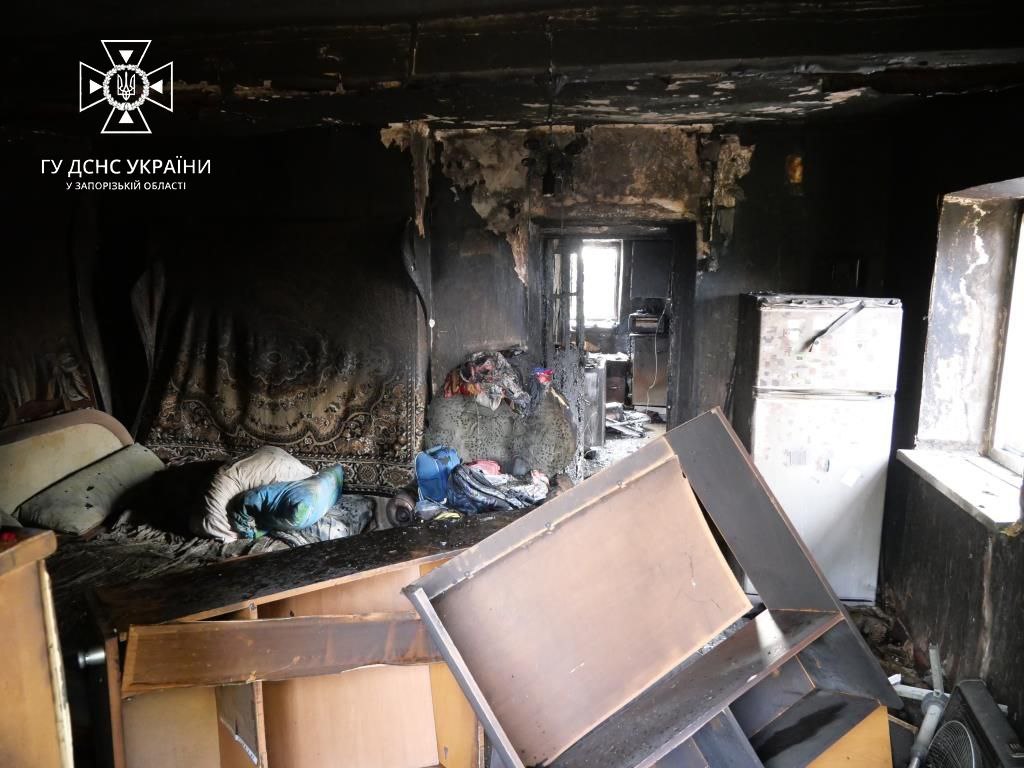 У Запорізькому районі під час пожежі у власному будинку загинули матір з дитиною