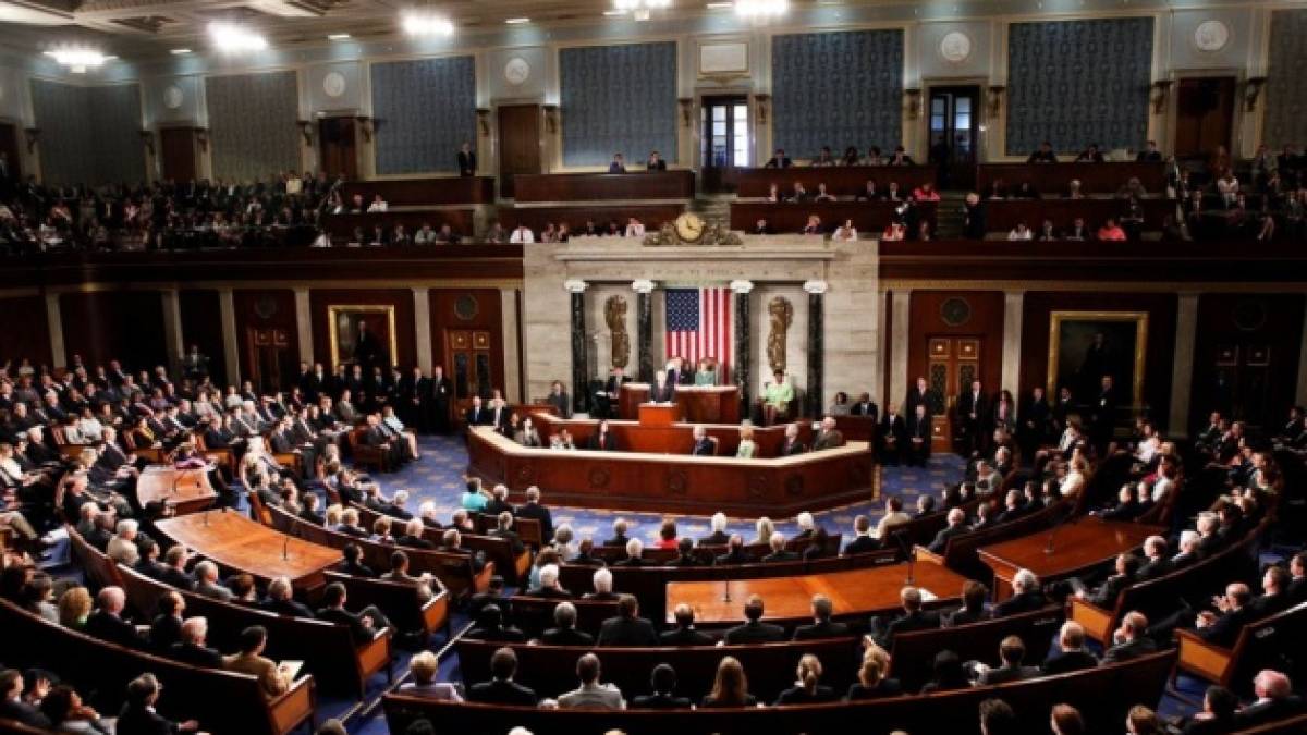 Уперше в історії США зняли спікера Палати представників: чому серед  причин – Україна