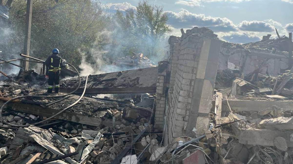 рф вдарила по магазину у Купʼянському районі — станом на 16:00 відомо про 49 загиблих