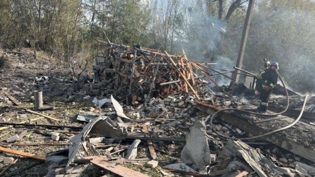 рф вдарила “Іскандером” у  магазин-кафе в селі Гроза під час поминок: 51 загиблий