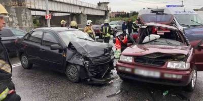 У Запоріжжі на греблі ДніпроГЕС сталася масштабна автоаварія, є постраждалі