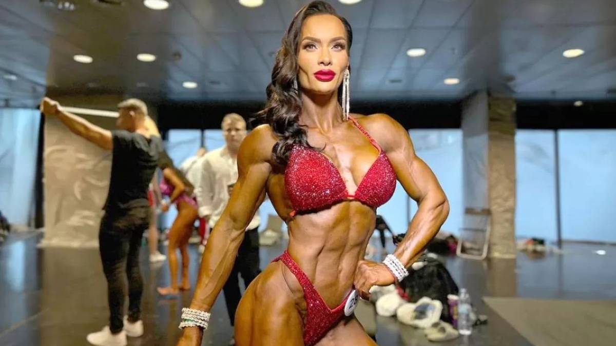 Спортсменка з Бердянська завоювала срібну медаль на чемпіонаті світу з бодібілдінгу – фото, відео