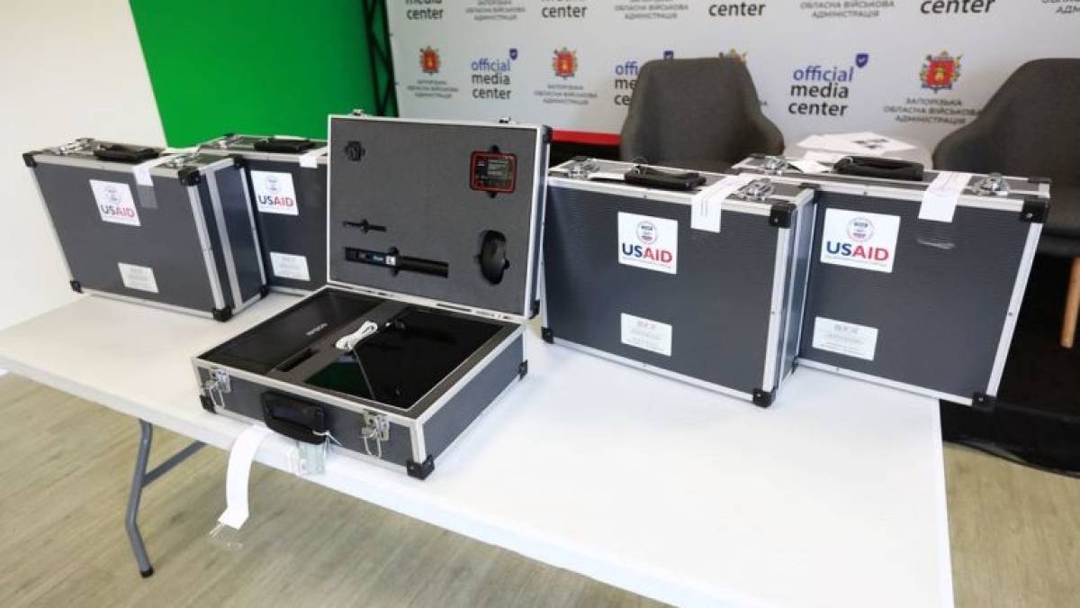 Громади Запорізької області отримали 5 мобільних кейсів адміністратора ЦНАП