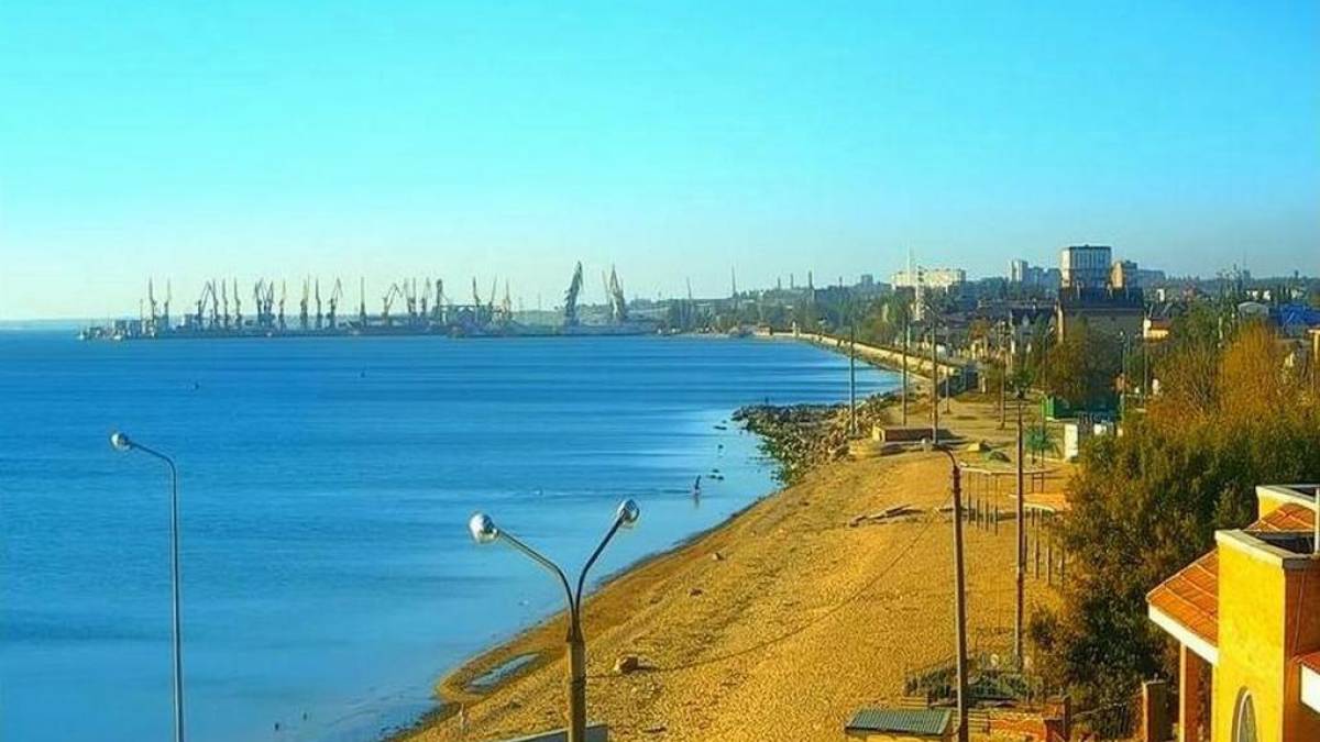 Бердянськ: місто на березі самого синього моря (ностальгія по справжньому)