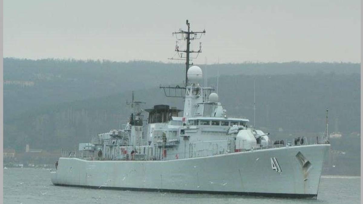 Тральщики двох країн почали розчищати Чорне море для цивільних суден