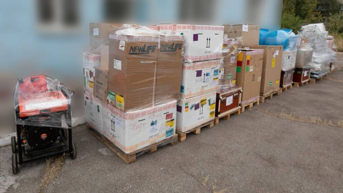 Запорізькі медики отримали мобільний шпиталь від «Лікарів без кордонів»