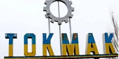 У Токмаку росіяни люто мародерять: крадуть навіть ковдри та стільці