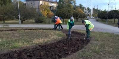Запорізькі комунальники підтримують лад на вулицях міста