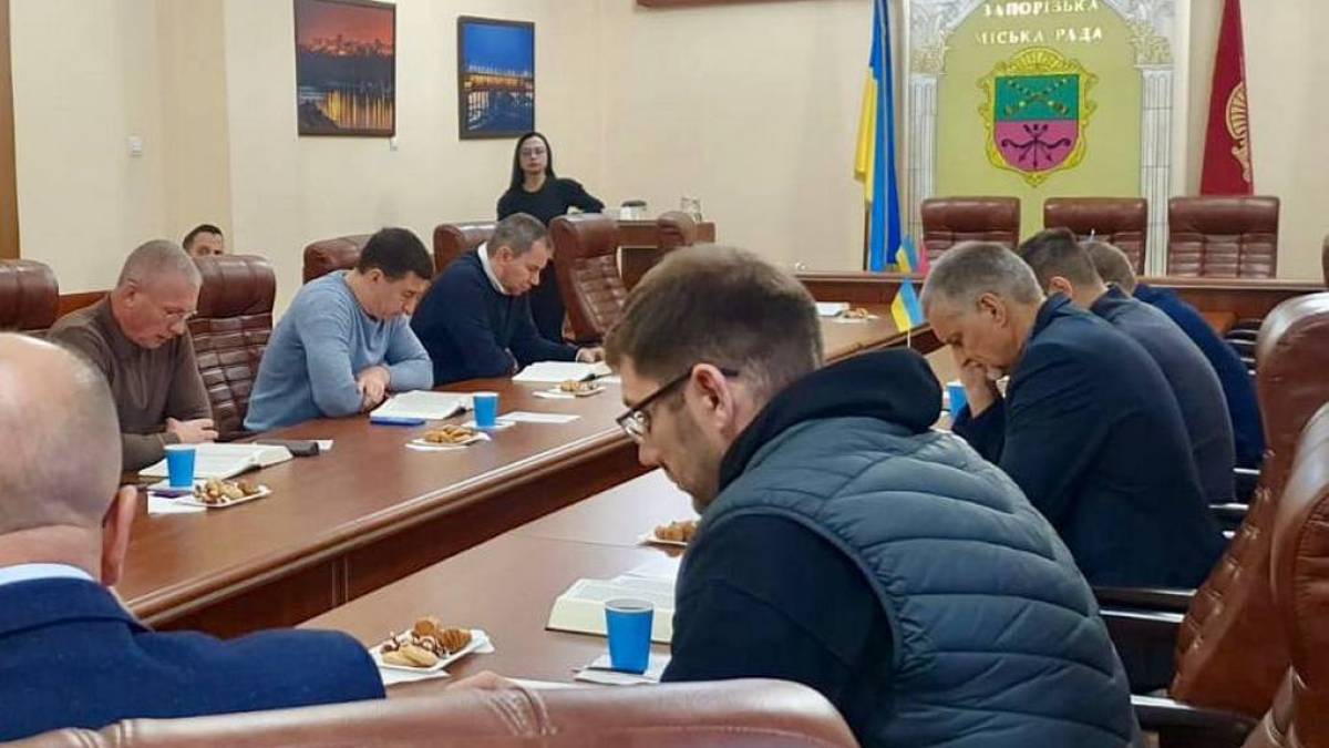 У Запоріжжі на молитовному сніданку помолилися за наших захисників