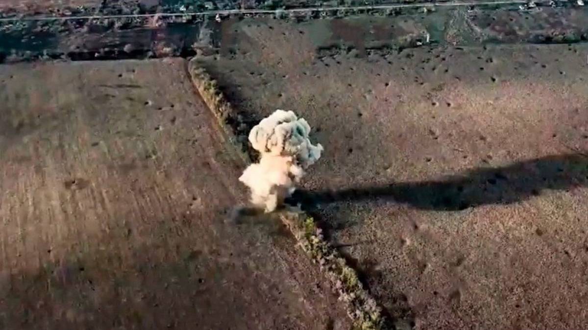 На Запоріжжі гвардійці знищили польовий склад боєприпасів ворога та його машину розмінування
