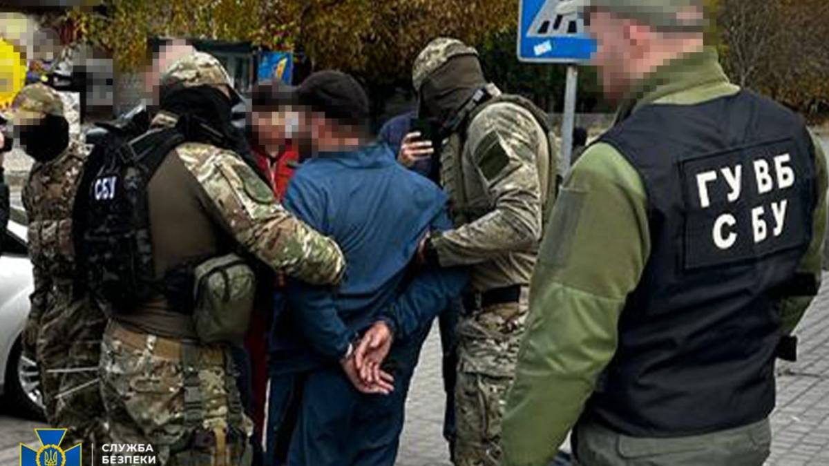 У Запоріжжі шпигун встановив онлайн-відеокамери вздовж доріг, щоб відстежувати рух колон ЗСУ