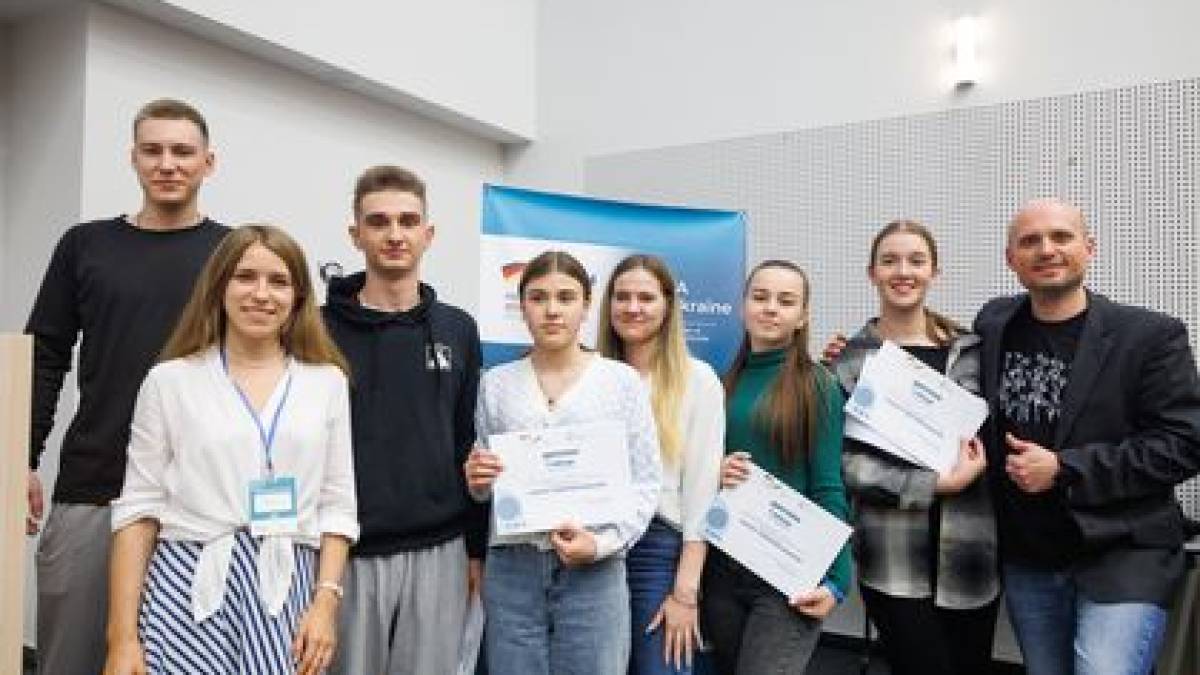 Команда з Запоріжжя перемогла у молодіжному Таборі підприємництва