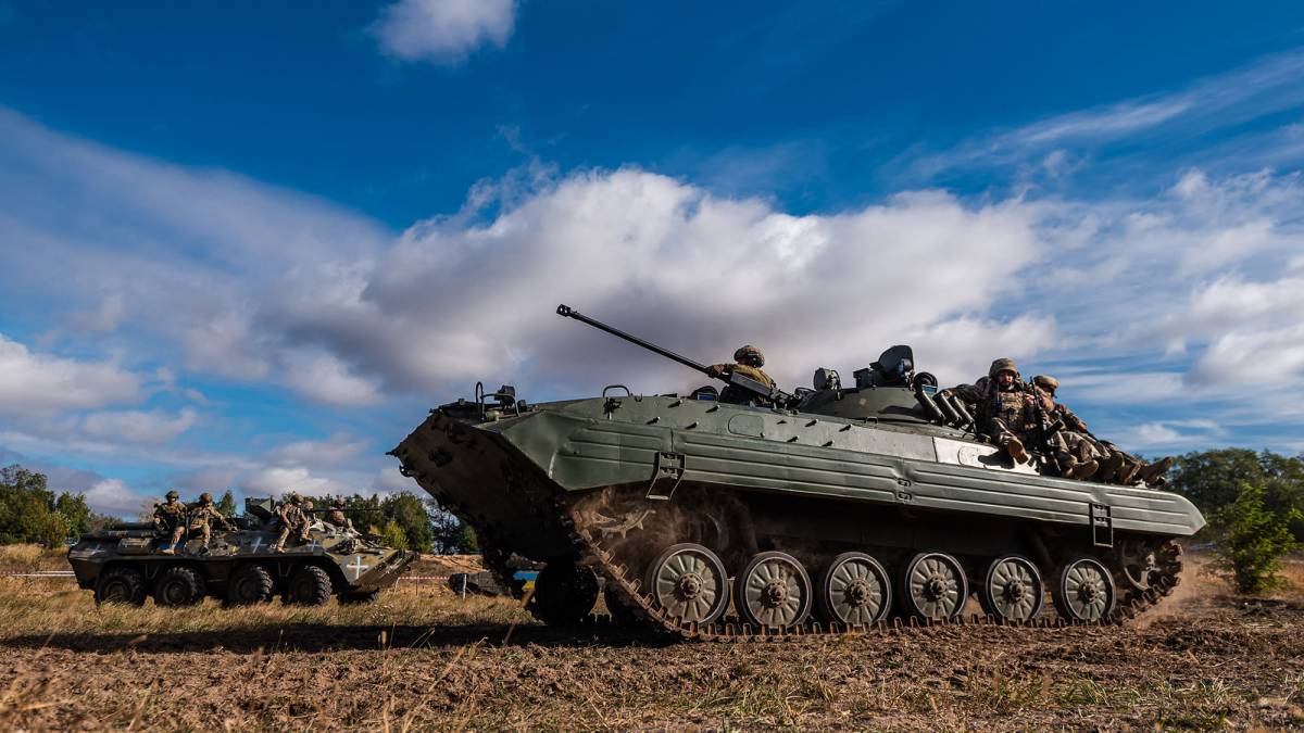 Генштаб ЗСУ — про загальні втрати ворога на 5 листопада: 305090 (+990) осіб, 867 (+6) РСЗВ, 1047 (+9) спецтехніки, 570 (+2) засобів ППО