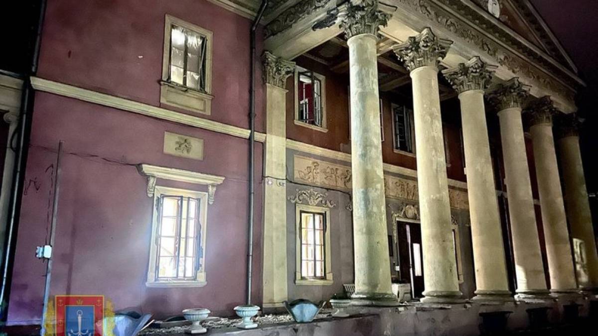 Через російську атаку 5 листопада в Одесі пошкоджена будівля художнього музею