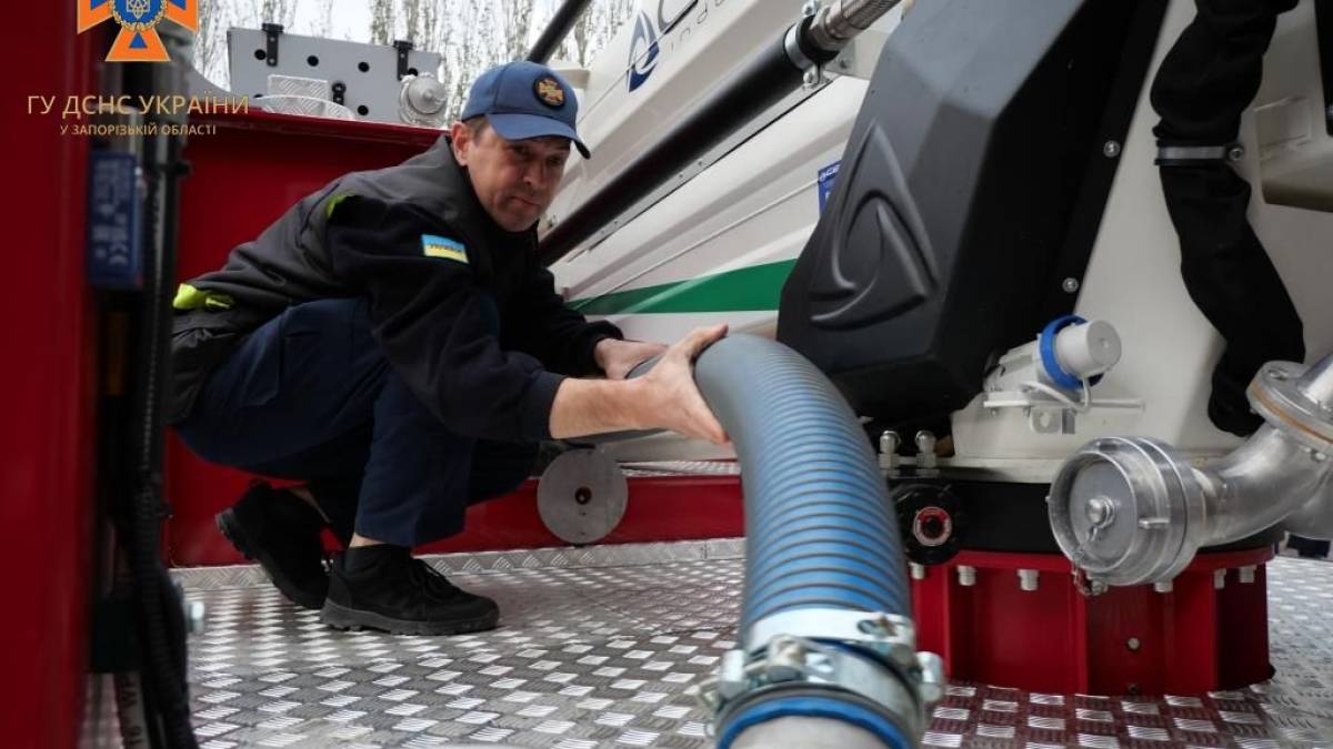 Фахівці ДСНС тестували можливості нової пожежної техніки (фото)