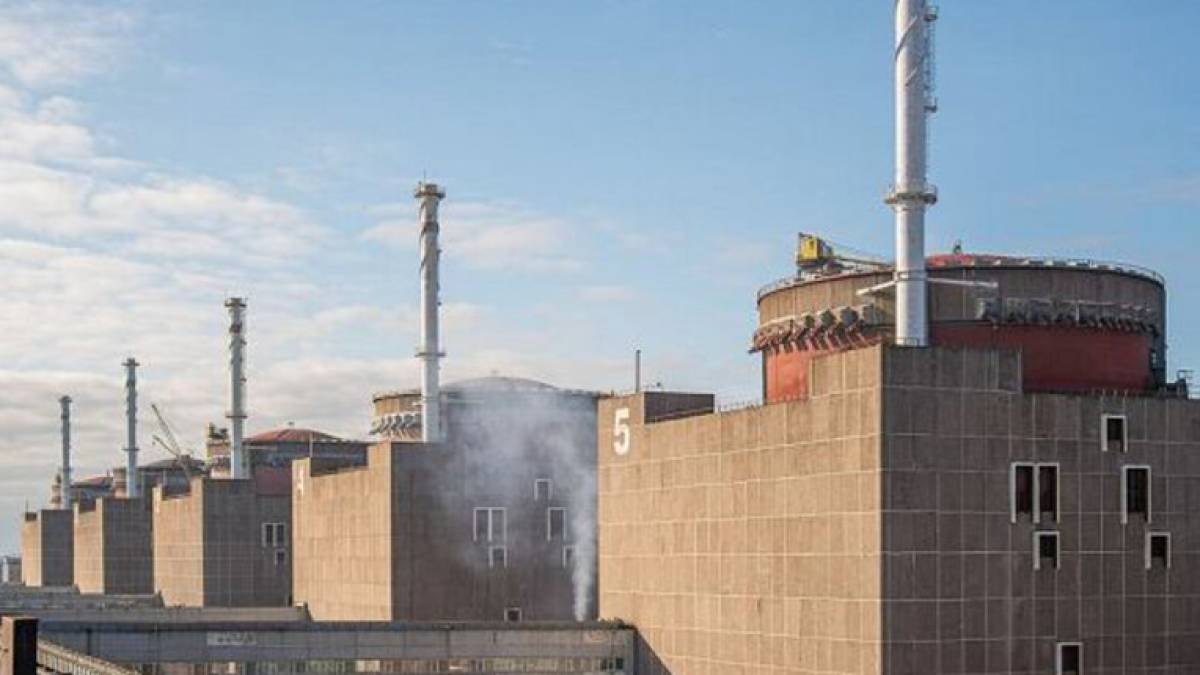 Запорізька АЕС через обстріли окупантів вже вісім разів була повністю знеструмлена