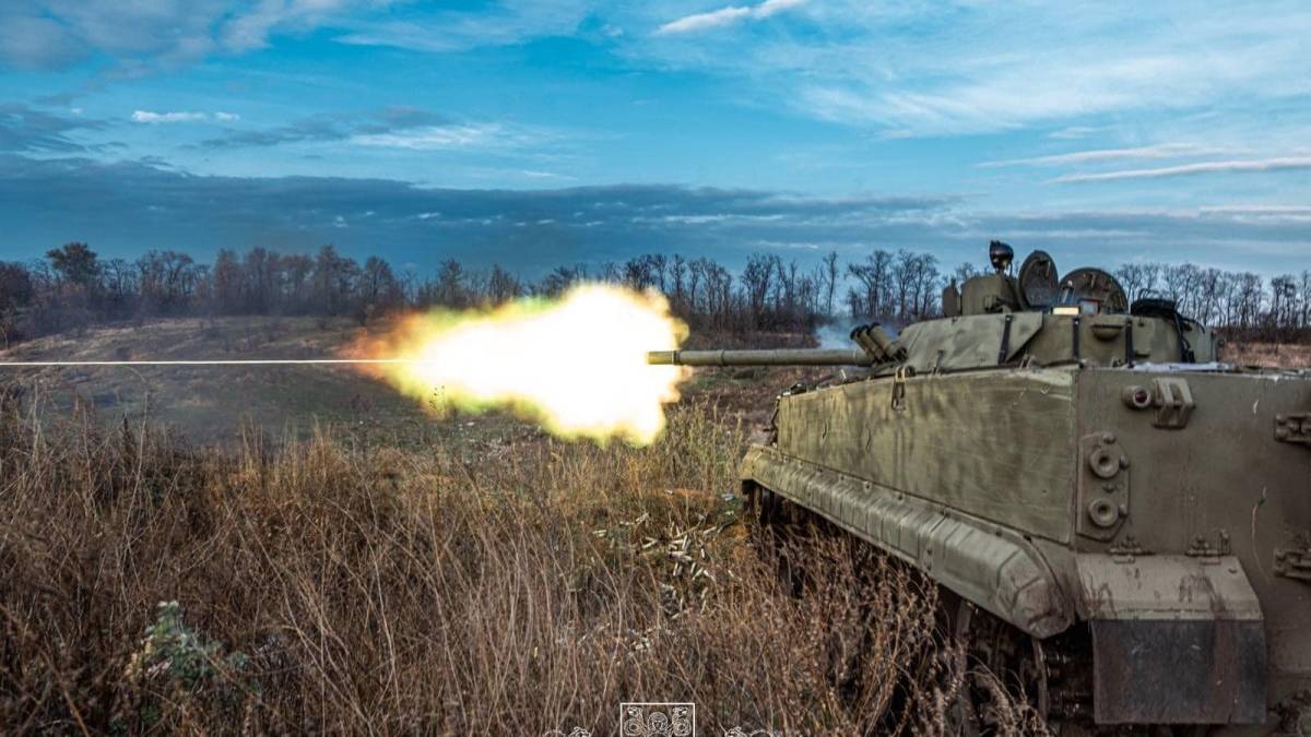 Генштаб ЗСУ – про втрати ворога на 10 листопада: 309520 (+800) осіб, 877 (+2) РСЗВ, 7489 (+14) артсистем, 9876 (+23) автотехніки