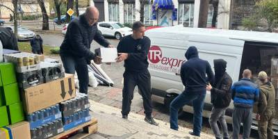 Енергодарські волонтери привезли для наших захисників багато потрібних речей