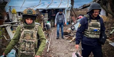 На Запоріжжі поліцейські евакуювали 55-річного селянина, будинок якого розбомбили вороги