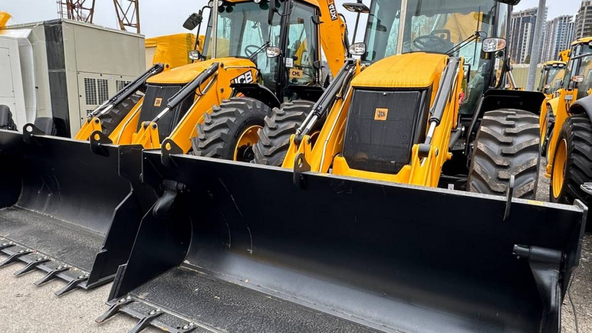 Запорізька область отримала техніку для відновлення зруйнованої ворогом інфраструктури