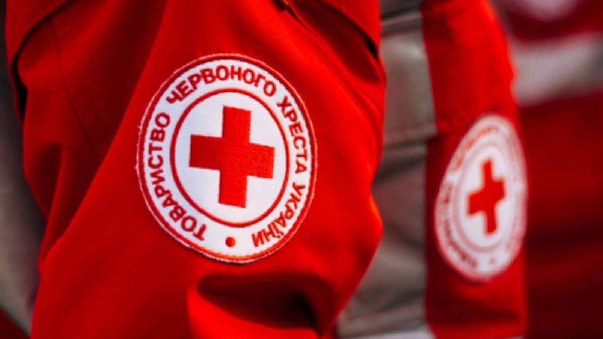 Мешканців Запоріжжя закликають допомогти теплими речами переселенцям: куди приносити