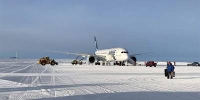 В Антарктиді вперше приземлився пасажирський Boeing 787