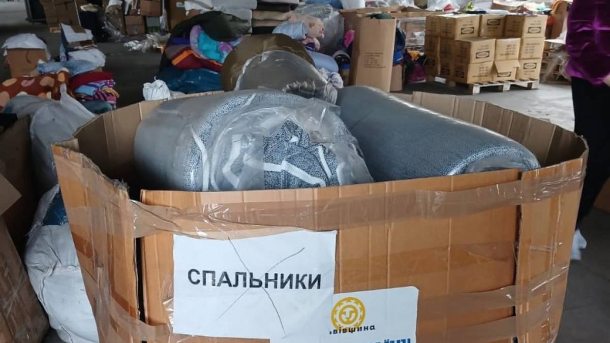 Захисникам Запоріжжя передали гуманітарну допомогу, яку хтось хотів  приховати